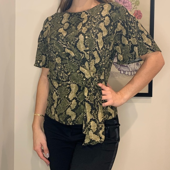 H&M Top - Picture 2 of 7